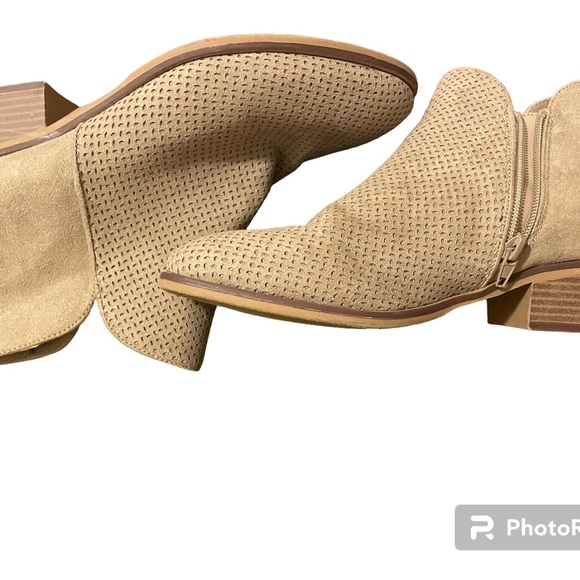 Mia swede beige boots - Picture 4 of 5